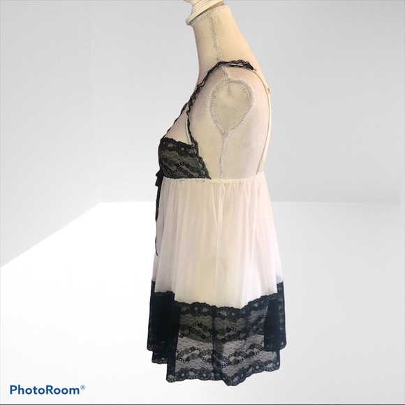 Victoria Secrets Lingerie/Slip Size Small - Picture 2 of 4